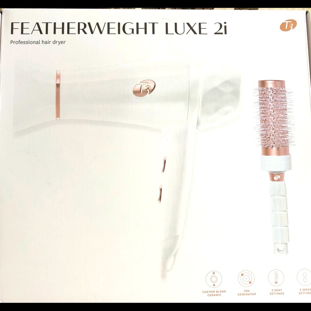 T3 Featherweight Luxe 2i white rose gold dryer